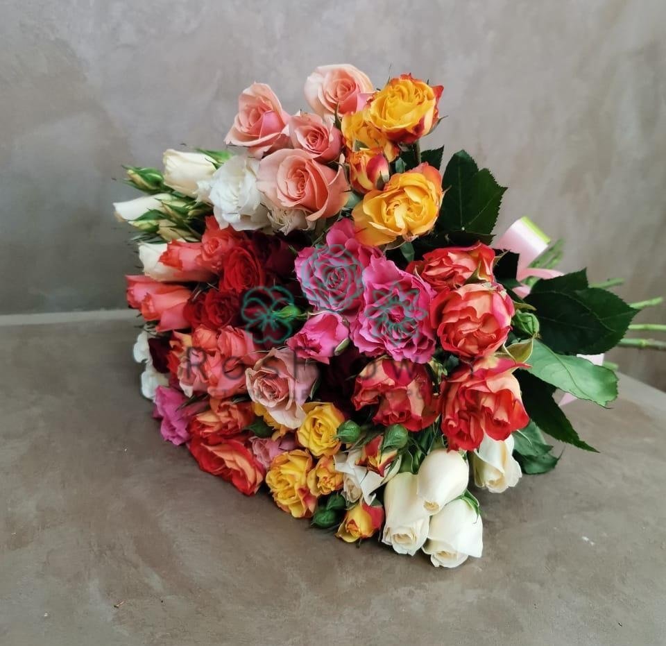 Букет цветов из: Розы в Шире