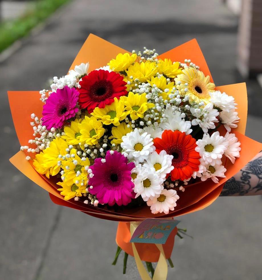 Букет цветов из: Герберы и Хризантемы в Шире