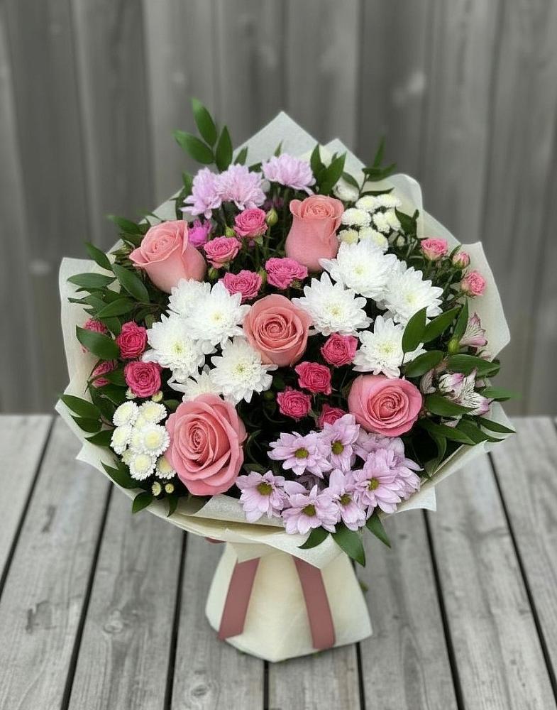 Букет цветов из: Альстромерии, Гвоздики, Розы и Хризантемы в Шире