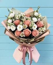 Букет цветов из:  Розы, Альстромерии и Лизиантусы в Шире