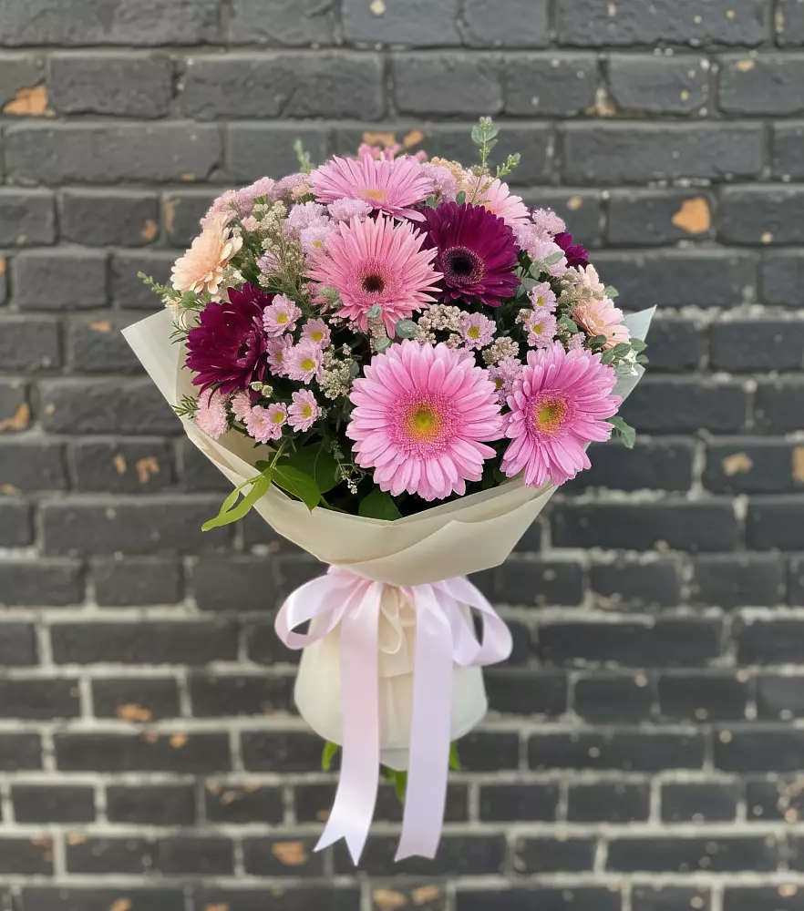 Букет цветов из: Герберы и Хризантемы в Шире
