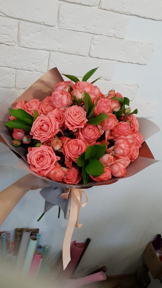 Букет цветов из: Розы в Шире