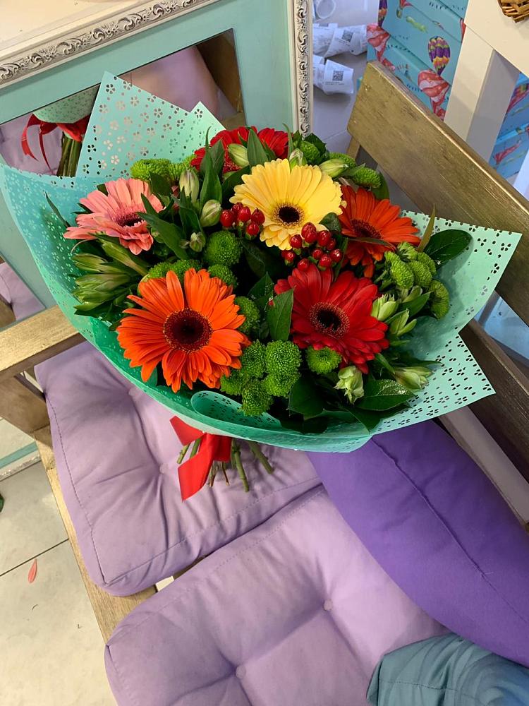 Букет цветов из: Герберы, Хризантемы и Альстромерии в Шире