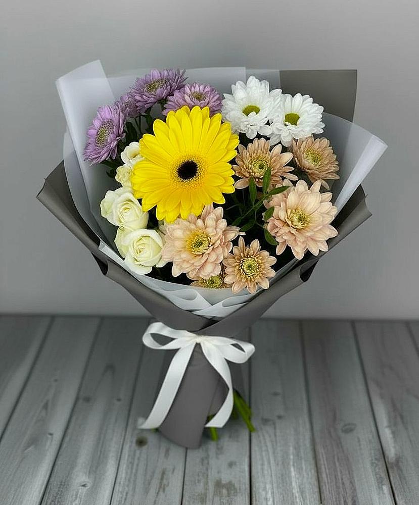 Букет цветов из: Розы, Герберы и Хризантемы в Шире