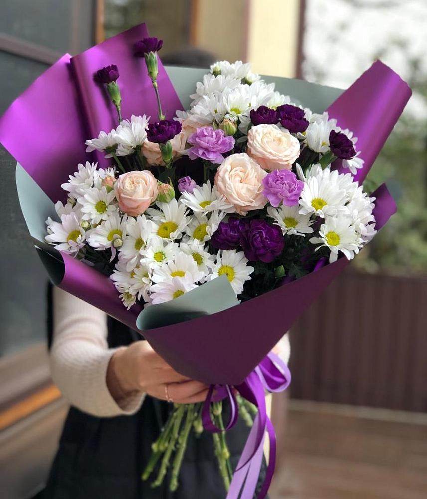 Букет цветов из: Хризантемы, Гвоздики и Розы в Шире