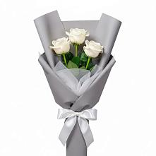 Букет 3 белые розы в Шире