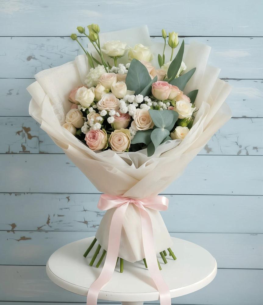 Букет цветов из: Розы и Лизиантусы в Шире