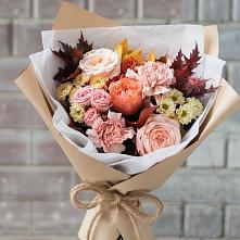 Букет цветов из:  Гвоздики, Хризантемы и Розы #REPLACE_PRED# Шире