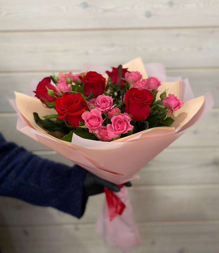 Букет цветов из: Розы в Шире