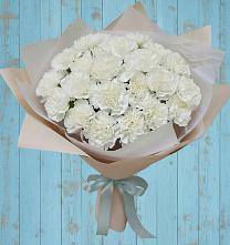 Букет цветов из:  Гвоздики в Шире