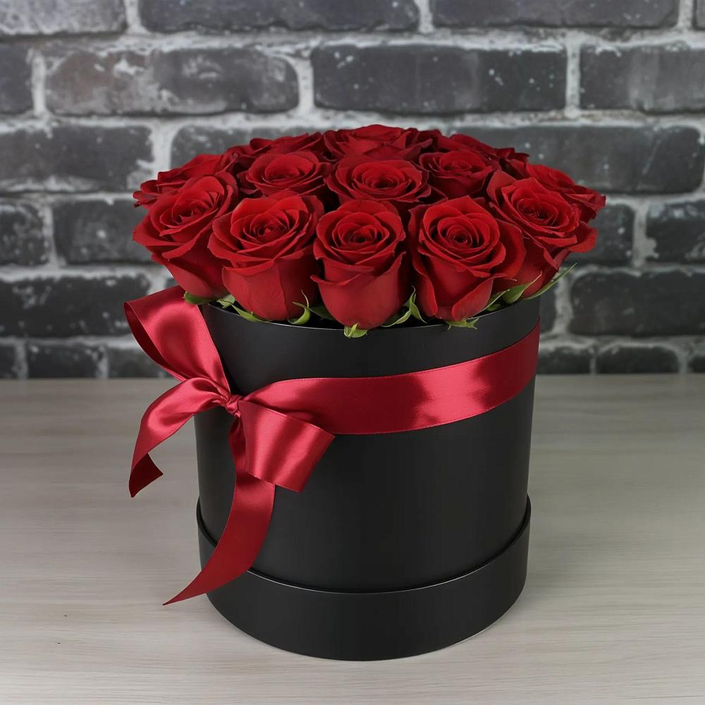 Цветочная композиция из Розы в шляпной коробке в Шире